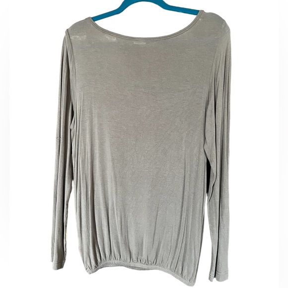 ❄️4 for $10❄️ Lascana for Venus blouse size small - Picture 2 of 8